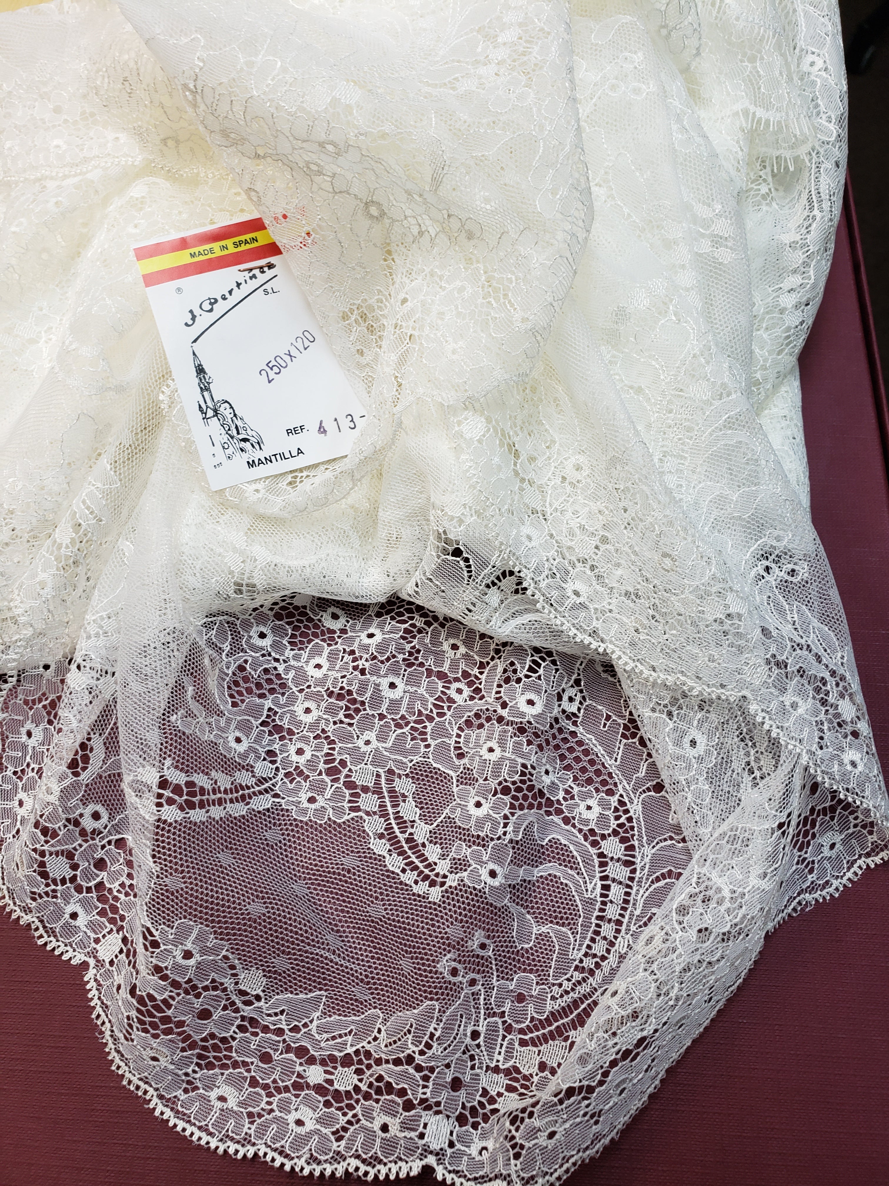Spanish Wedding Veil 413 250/ Wedding Mantillas