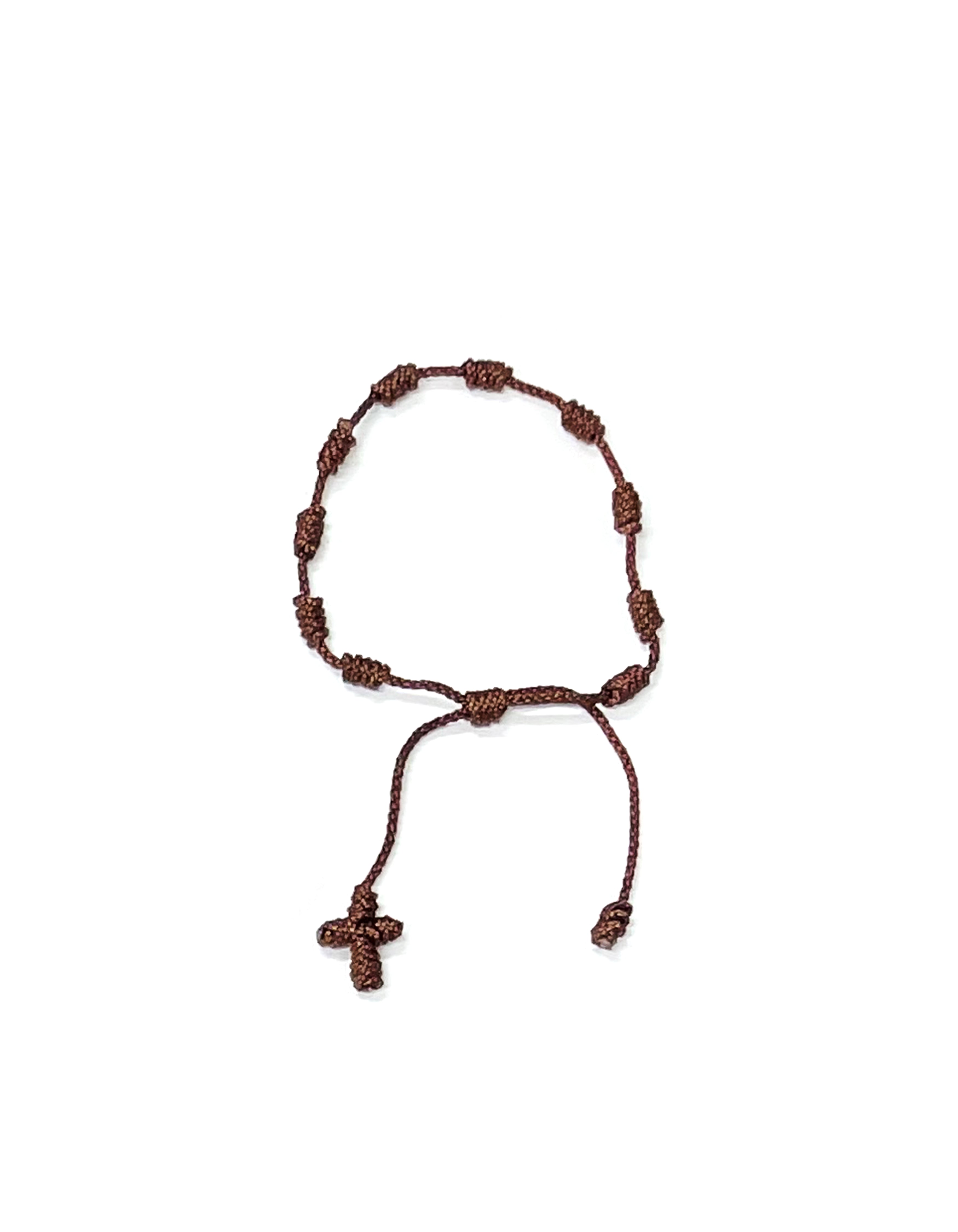 Decade bracelet knotted with strings in bright colors