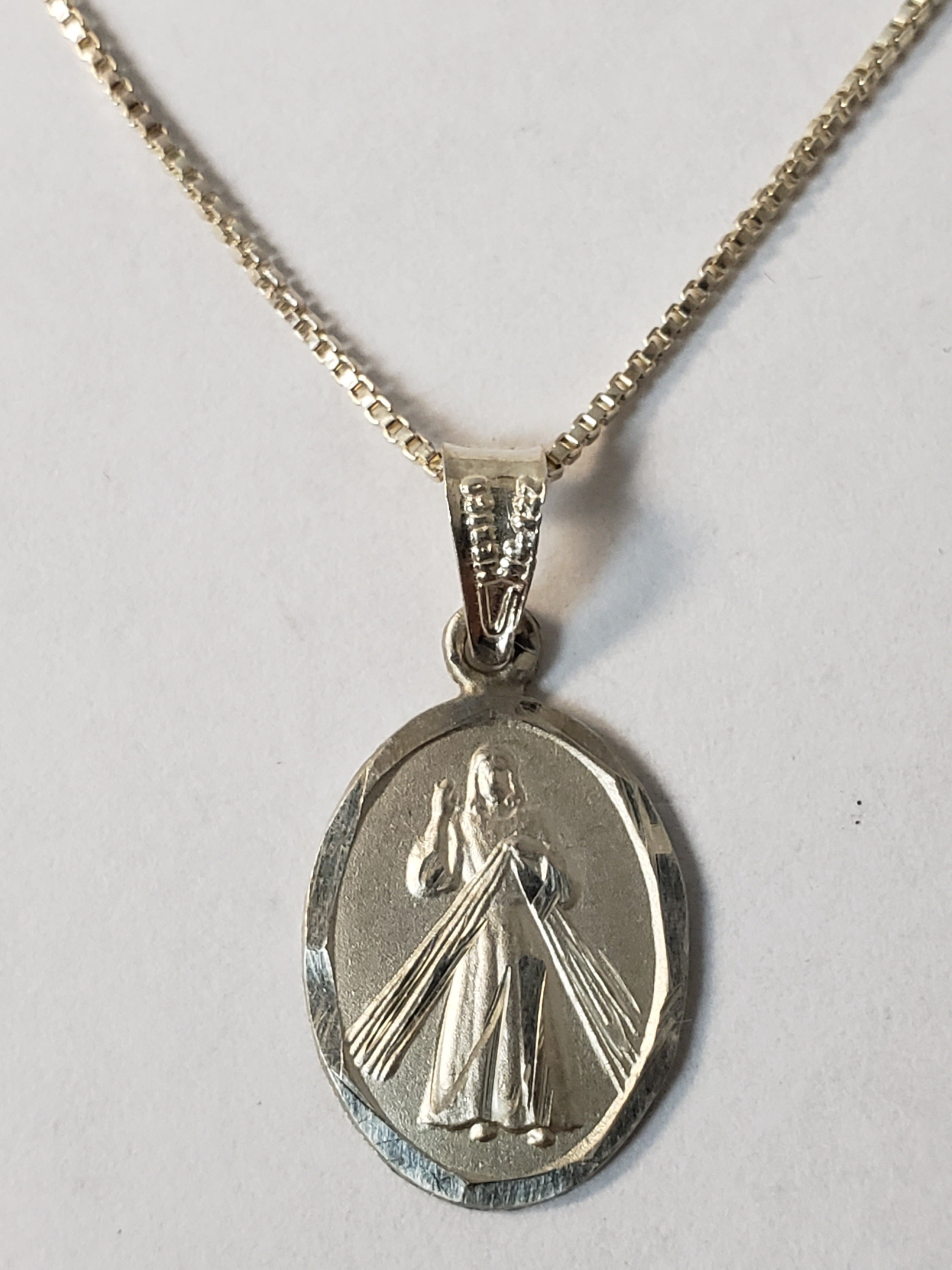 Necklace Silver Jesus-Divine Mercy Oval Medal