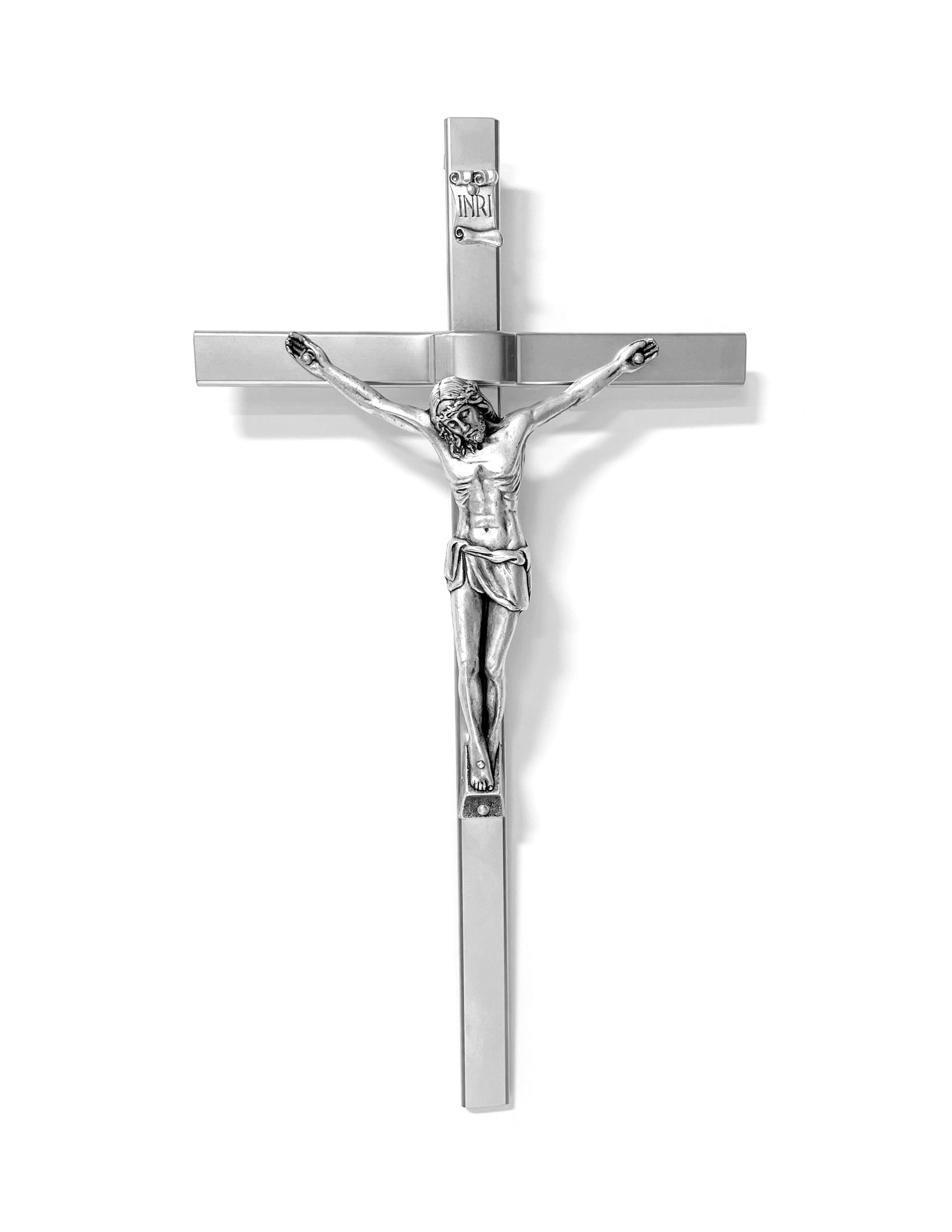 Gold and silver crucifixes made in Italy