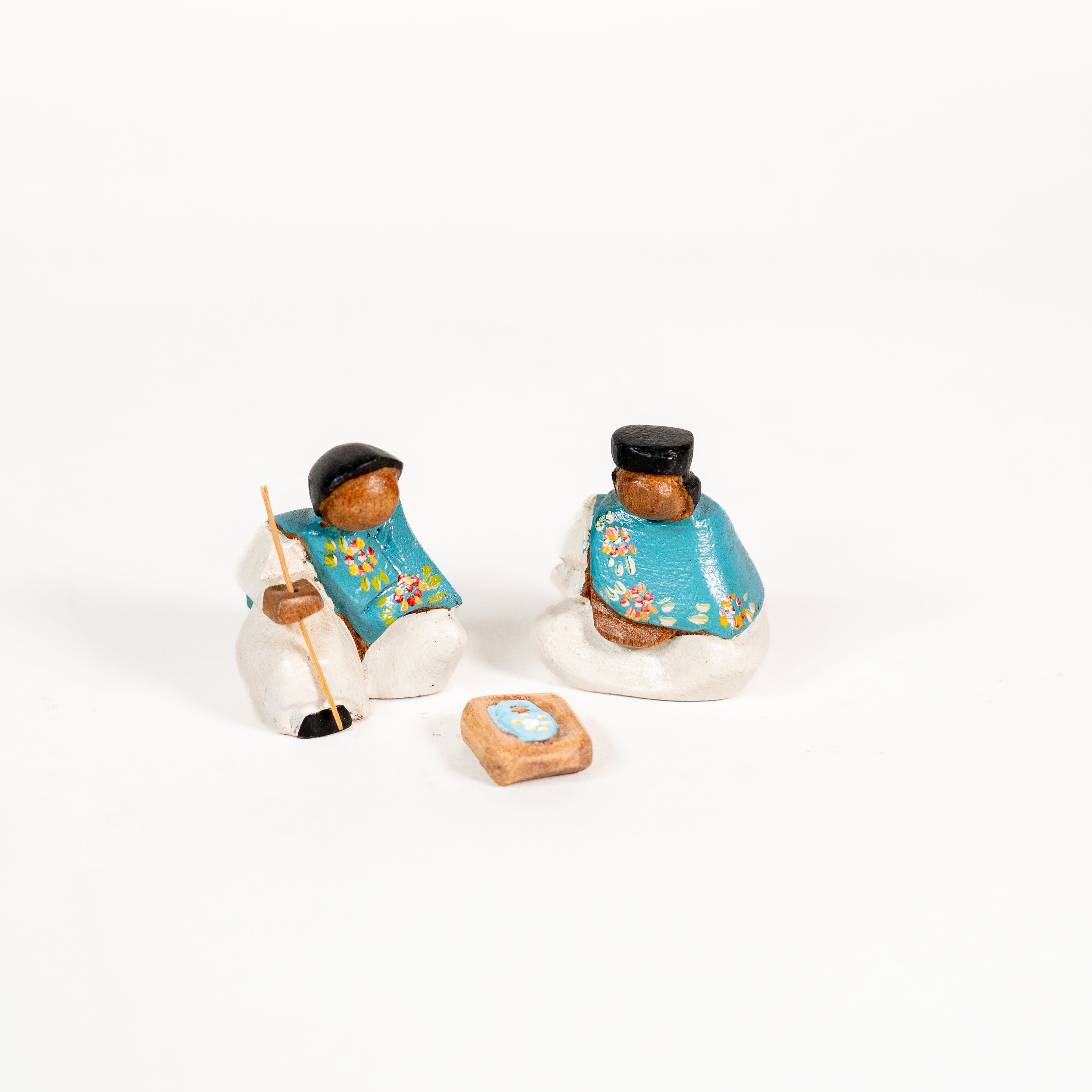 Wood  Holy Family - Nativity. Made in Colombia
