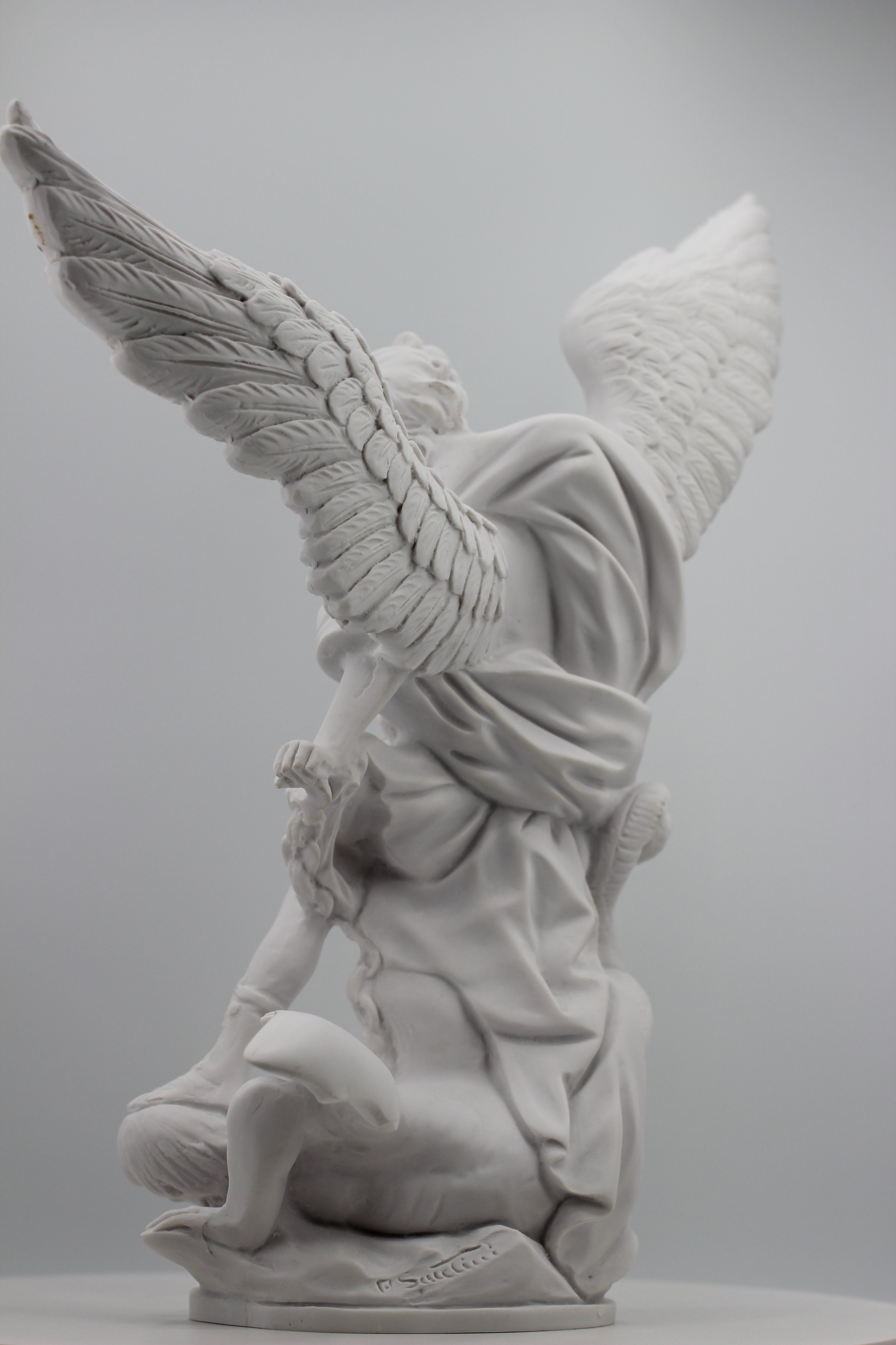 Saint Michael The Archangel White Statue  / San Miguel en Blanco