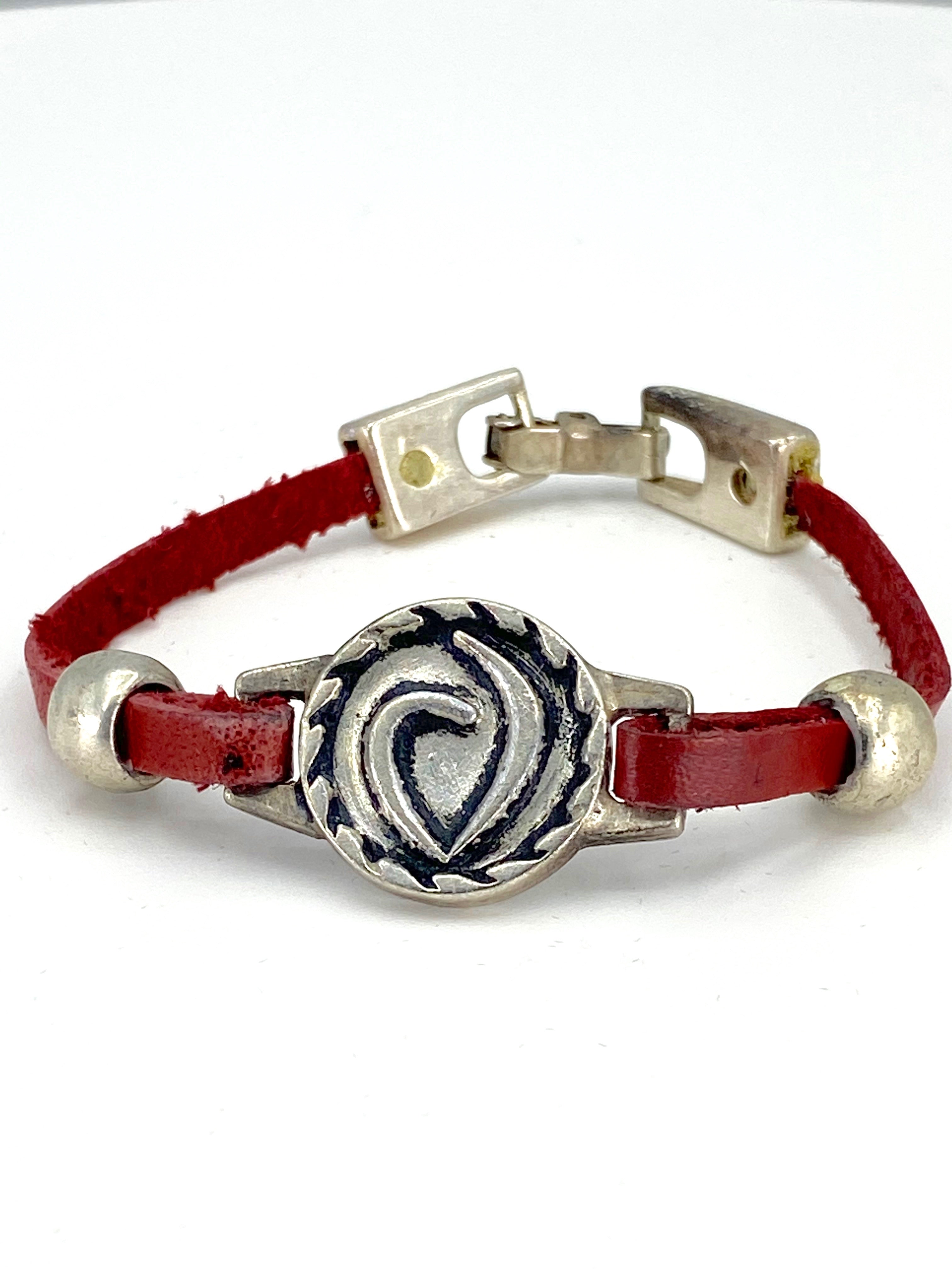 The Heart Vintage Bracelet Handmade jewelry with Genuine Leather Strap by Graciela's Collection