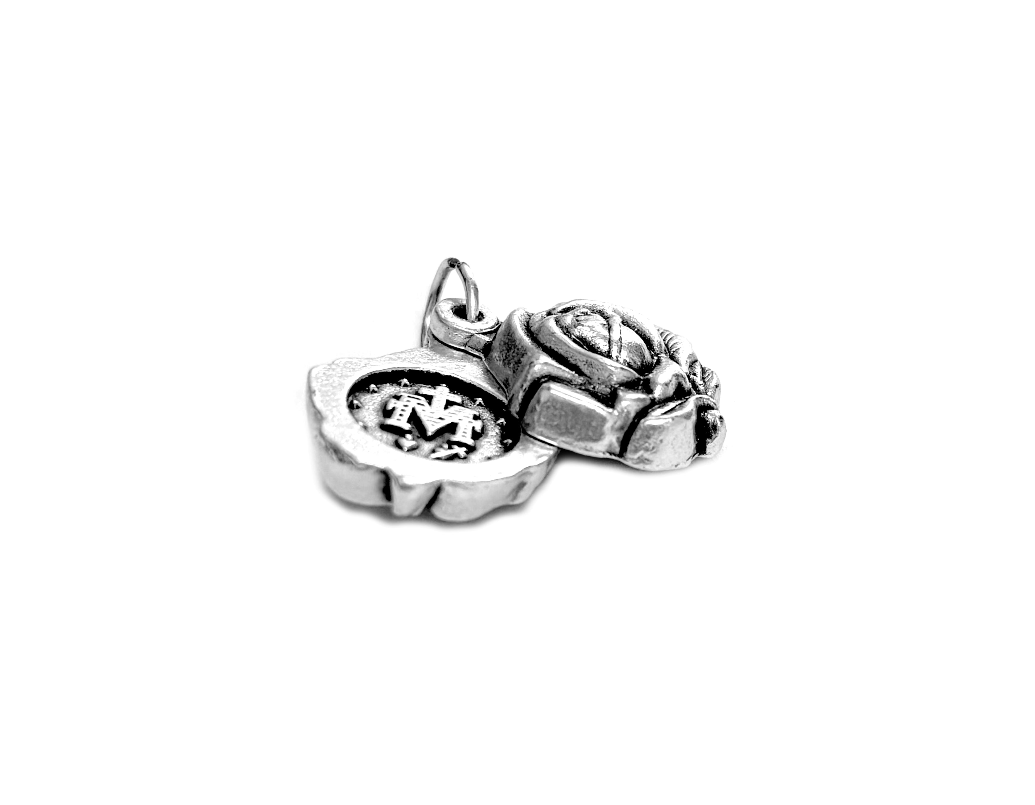 Rose-shaped medals 0.7" x 0.5"