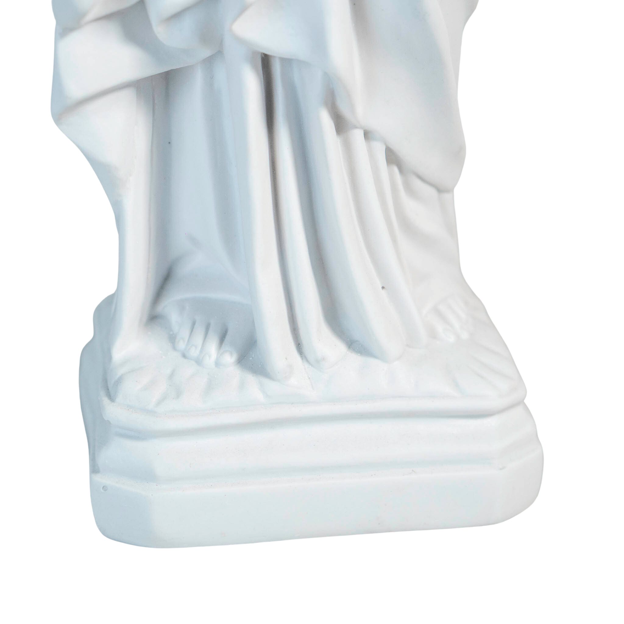 White statue of The Immaculate Heart of the Mary / Estatua Blanca del Inmaculado Corazon de Maria