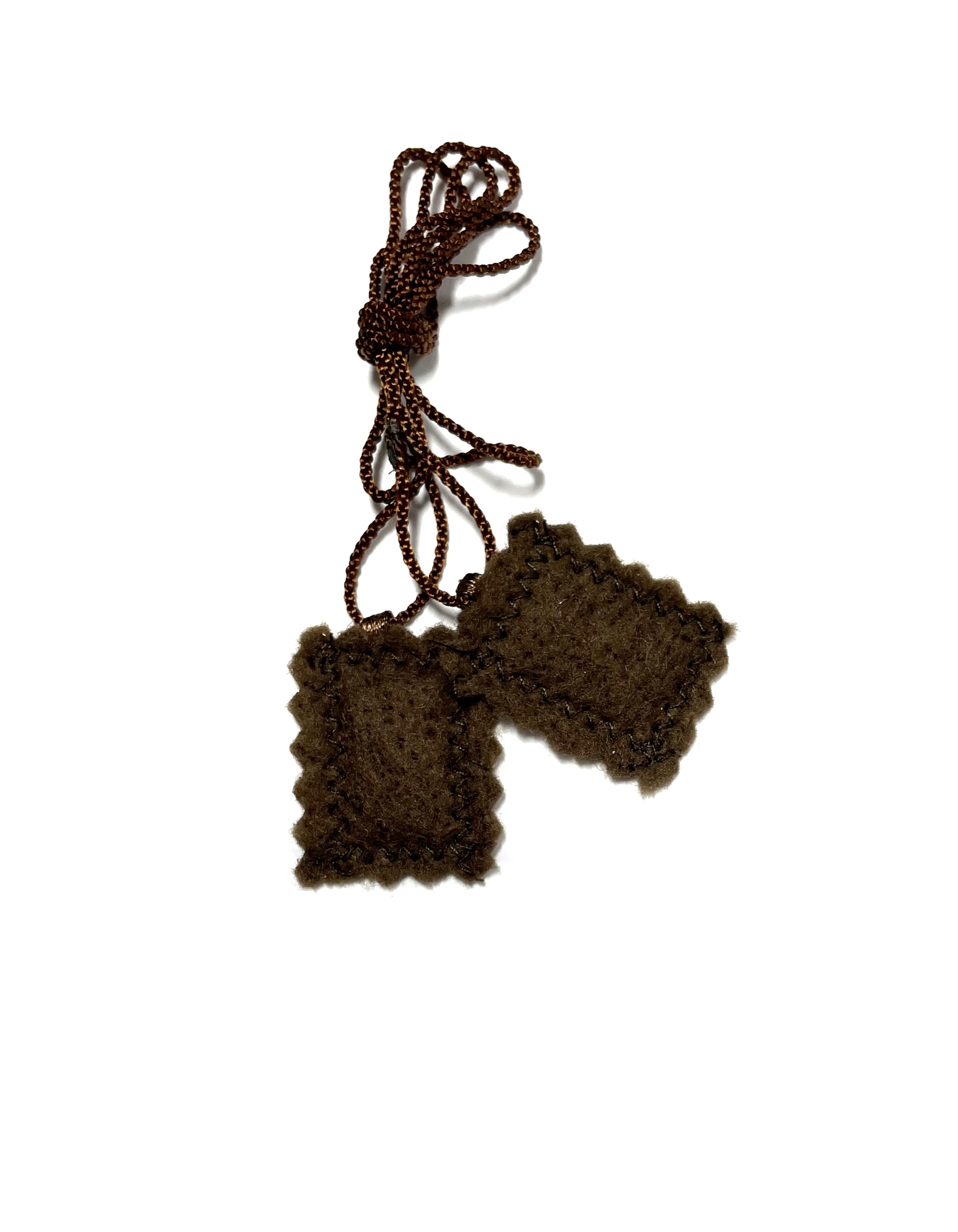 Wool traditional scapular of Our Lady of Mt Carmel. Escapulario de paño tradicional de La Virgen del Carmen