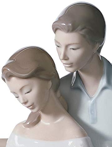 LLADRÓ A Circle of Love Family Figurine. Porcelain Family Figure.