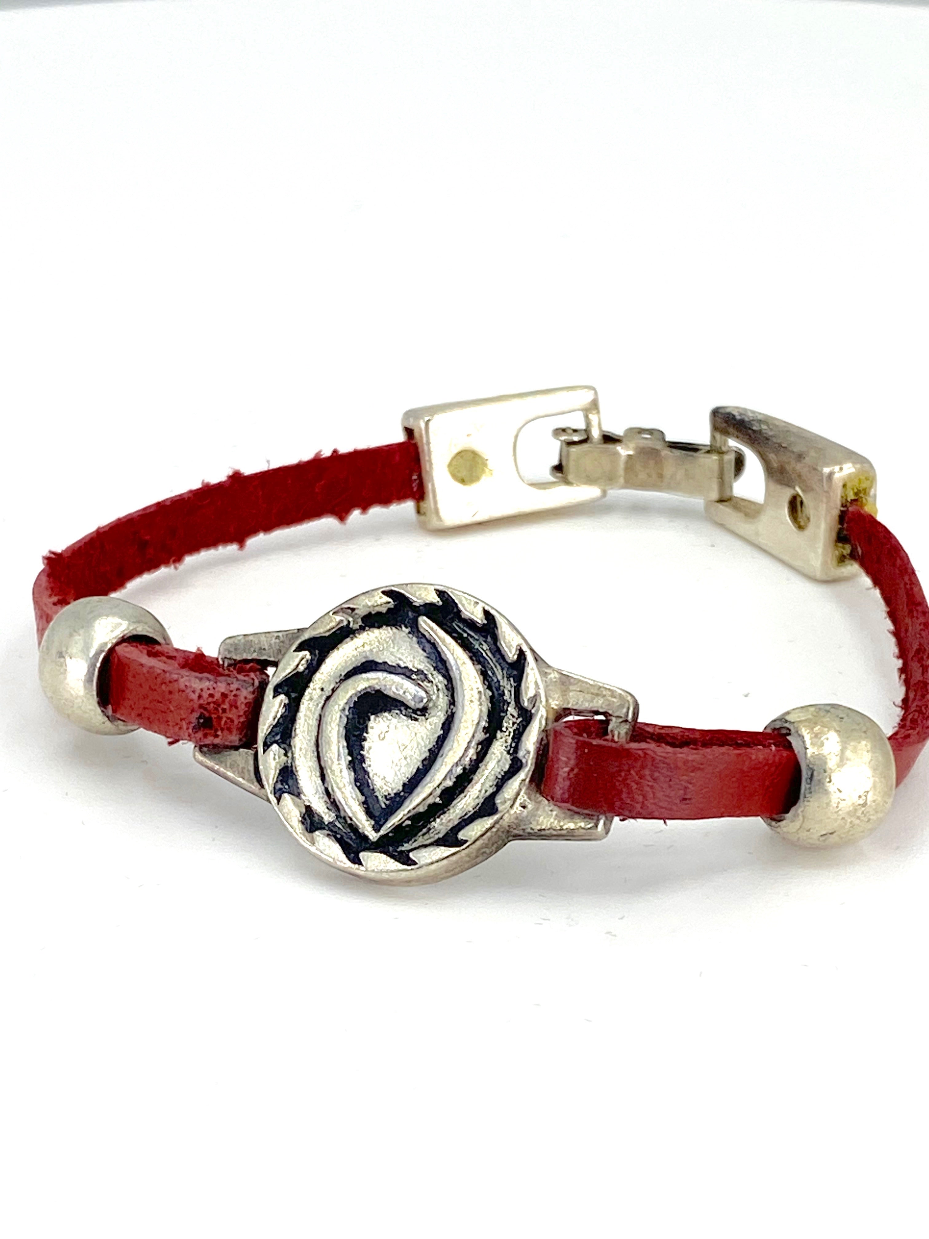 The Heart Vintage Bracelet Handmade jewelry with Genuine Leather Strap by Graciela's Collection