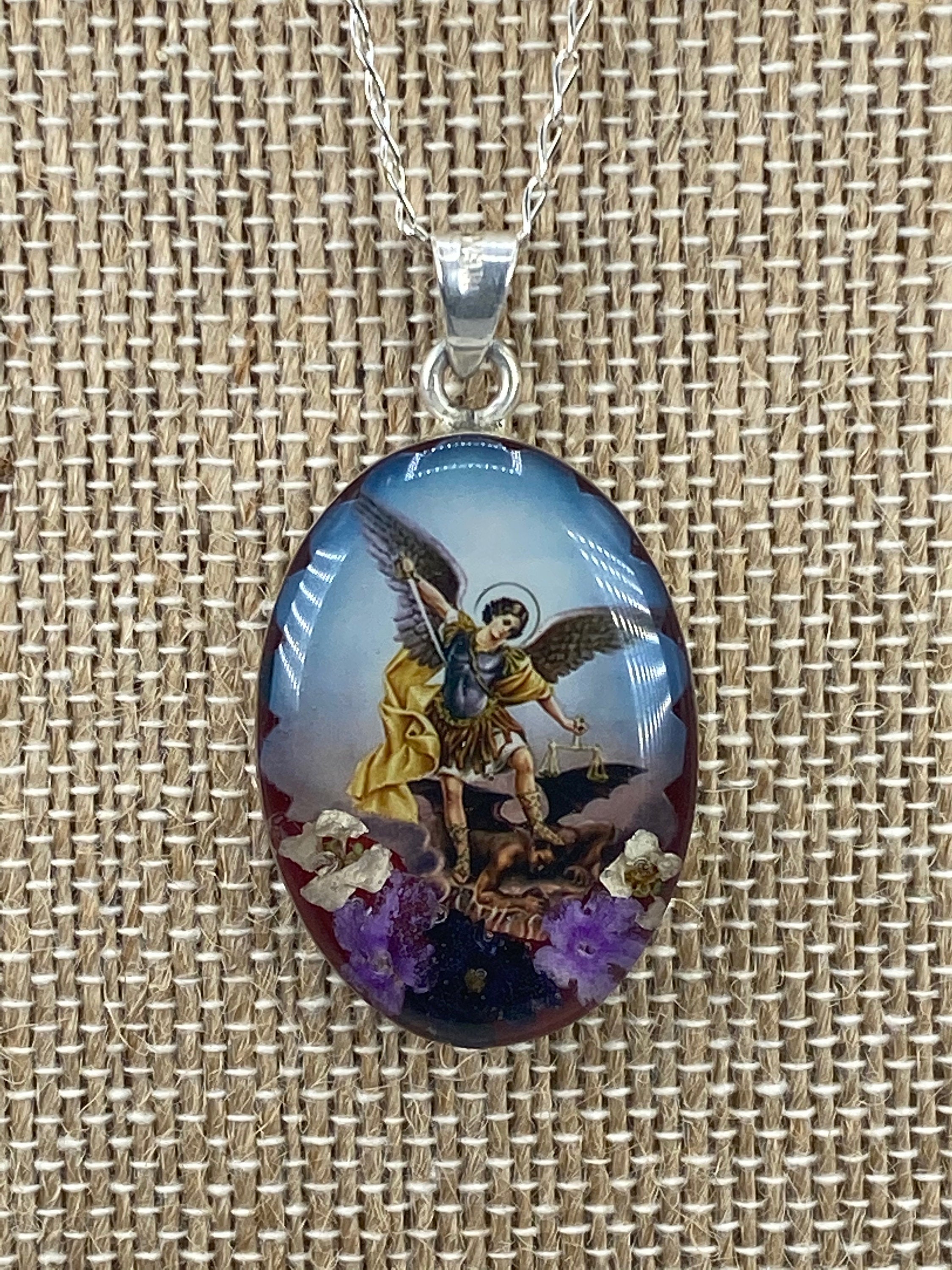 Saint Michael Archangel / San Miguel Archangel Oval   - Guadalupe Collection